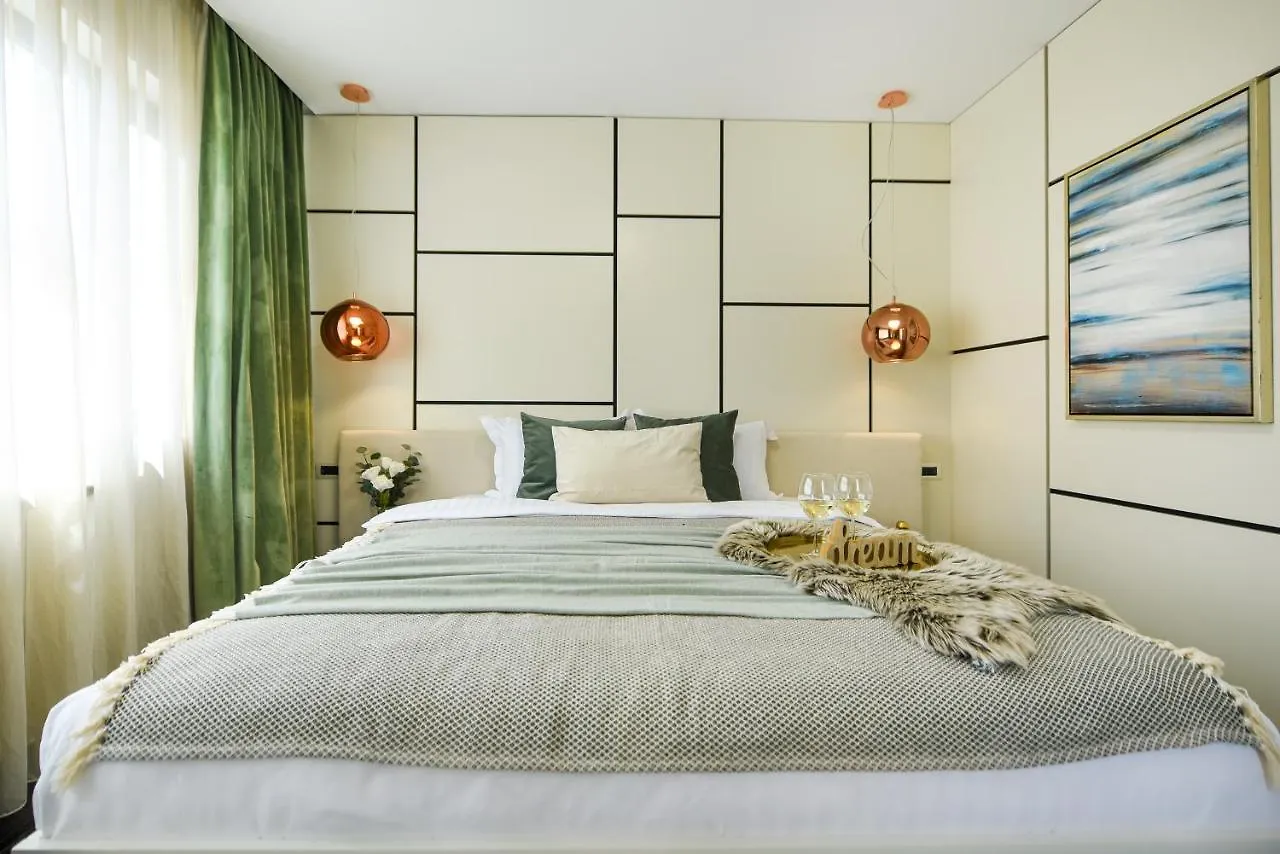 The Maze - Herastrau Penthouse & Rooftop Terrace Apartamento Bucarest