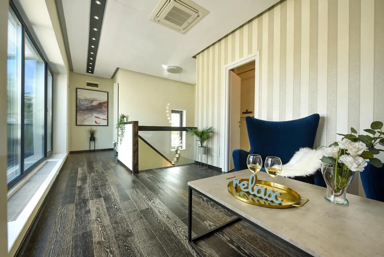 The Maze - Herastrau Penthouse & Rooftop Terrace Apartamento Bucarest